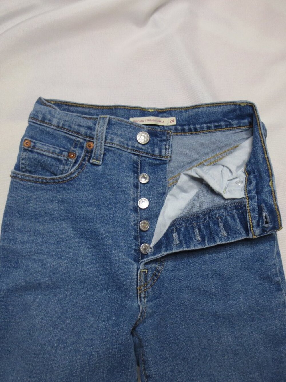 LEVI’S womens JEANS button-fly RIBCAGE straight ANKLE blue DENIM SIZE 24 - Picture 2 of 7